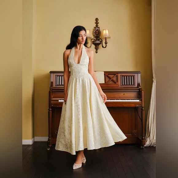 Commense Vintage Halter Lace-Up Back Dress - Picture 4 of 16